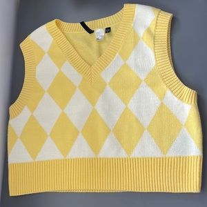 Divided yellow and white plaid vest shirt
